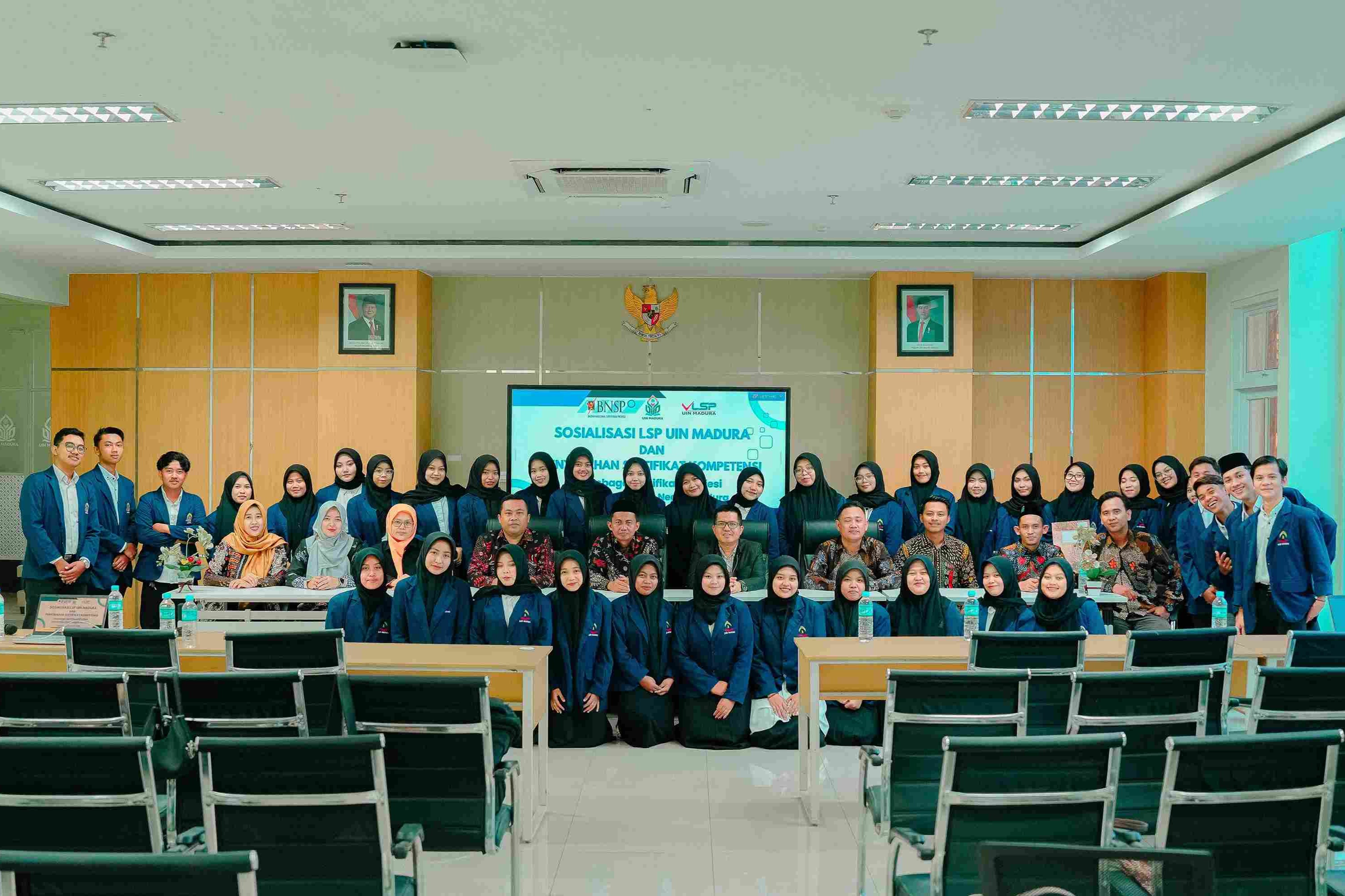 Gelar Sosialisasi dan Penyerahan 45 Sertifikat Kompetensi, LSP UIN Madura Tegaskan Peran Strategis dalam Daya Saing Lulusan
